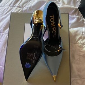 Tom ford sky blue heel never been wore with bag and In Original box with dust